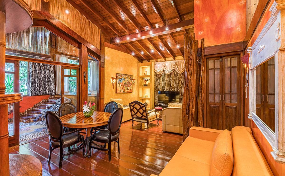 Dpny海滩水疗酒店 伊利亚贝拉 外观 照片 Interior of the Treehouse