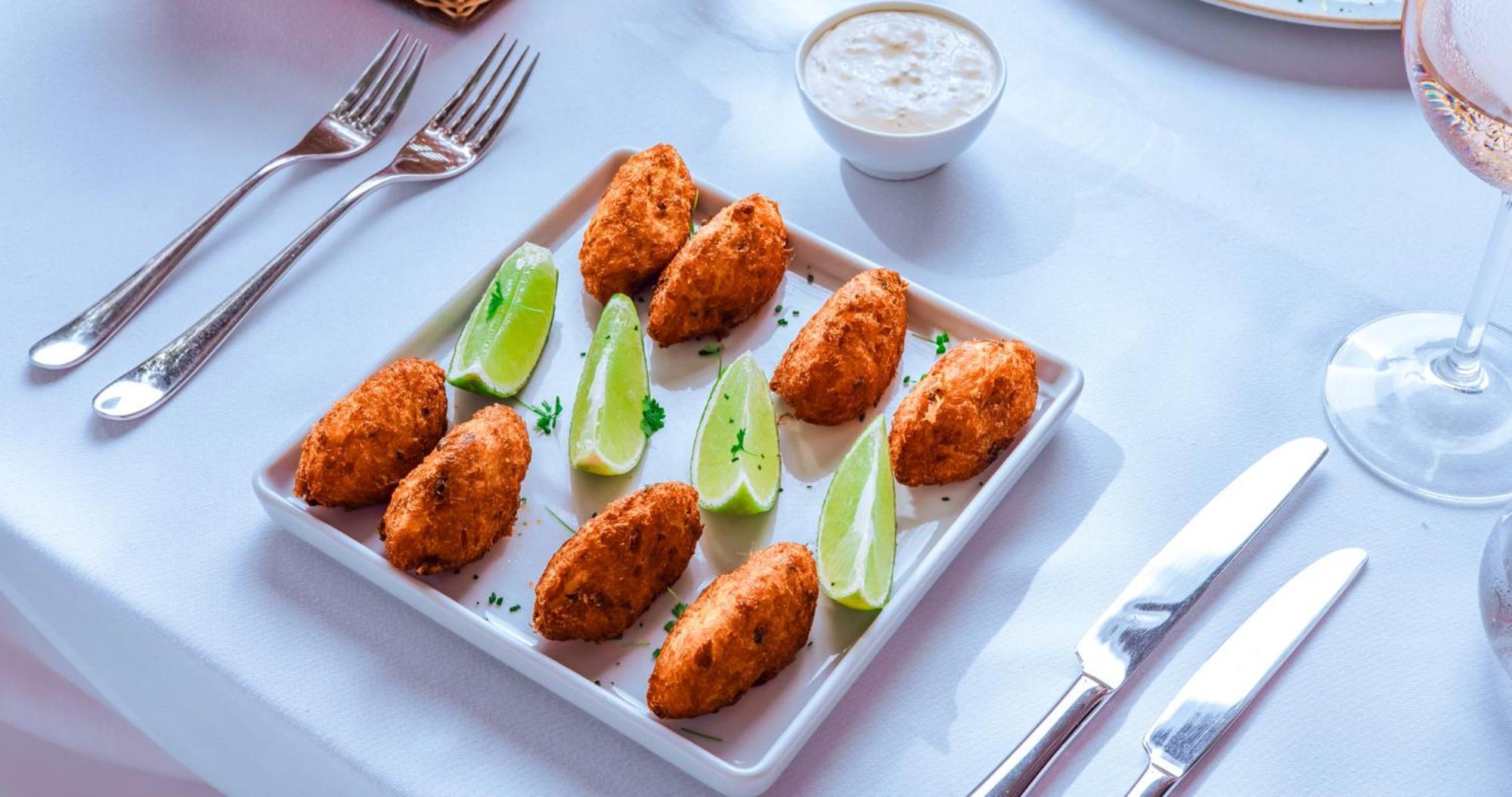 Dpny海滩水疗酒店 伊利亚贝拉 外观 照片 Crab cakes